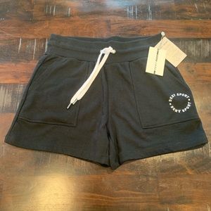 💪🏻❤️ DKNY Sport Cute and Comfy Shorts